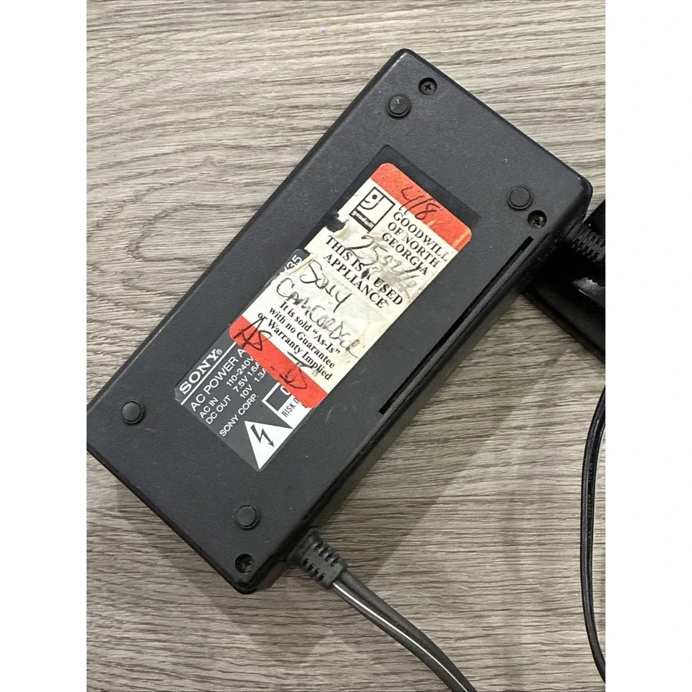 Sony AC-V60 AC Power Adapter Battery Charger